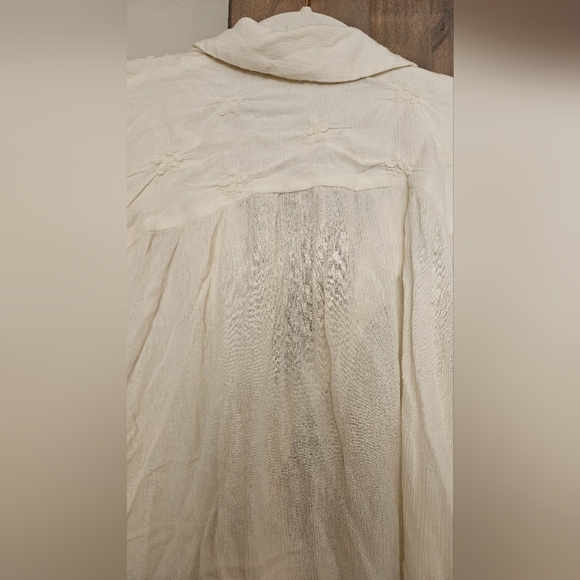 FREE PEOPLE Olivia Smocked Top vanilla cream. Size Small - Picture 12 of 16